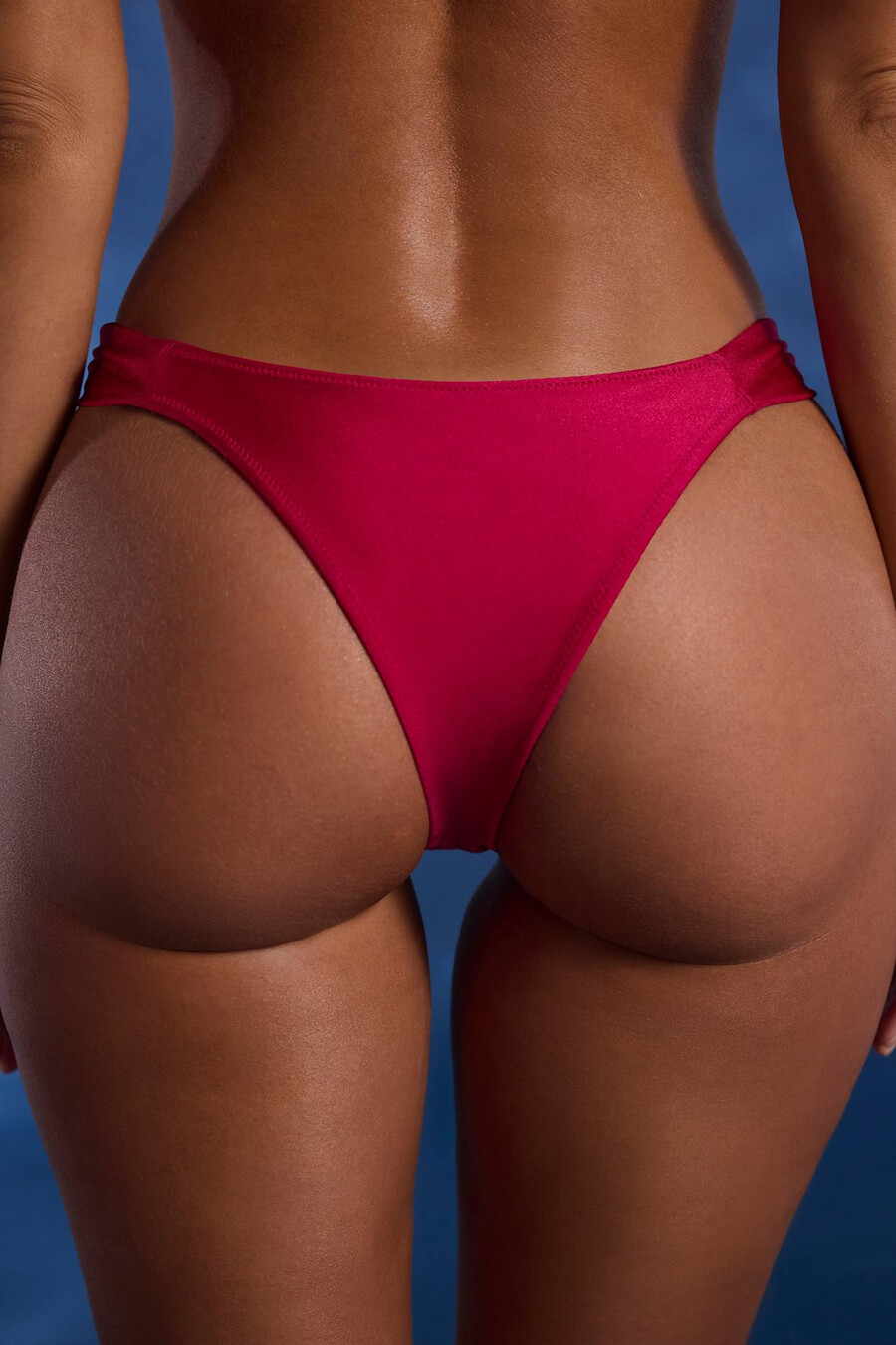 szerokie zdobione koralikami figi od bikini w kolorze malinowego różu