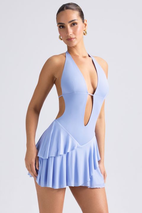 sukienka mini z falbaniastym wycięciem i dekoltem halter w kolorze periwinkle blue