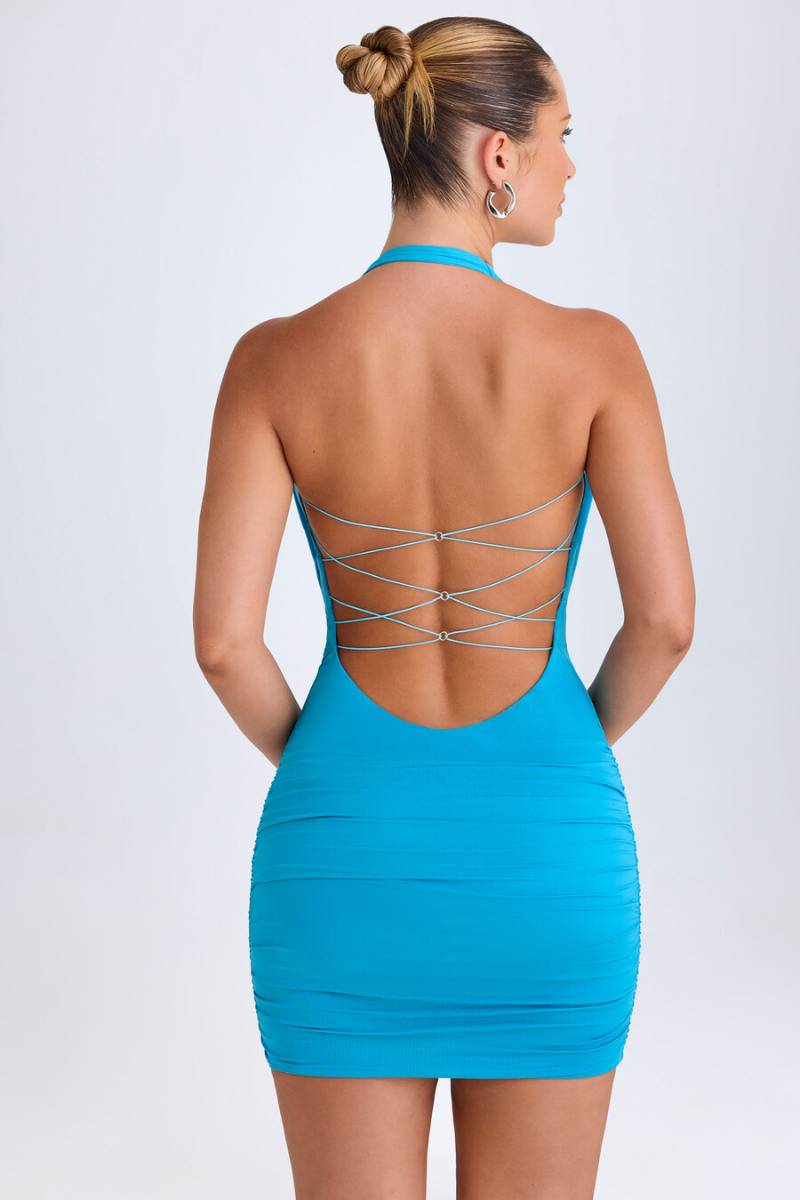 sukienka mini z wycięciem i dekoltem typu cowl-neck w kolorze turkusowym