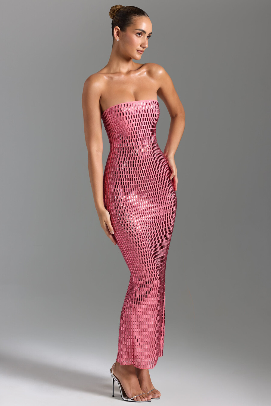 ozdobna sukienka bandeau maxi w kolorze arbuza