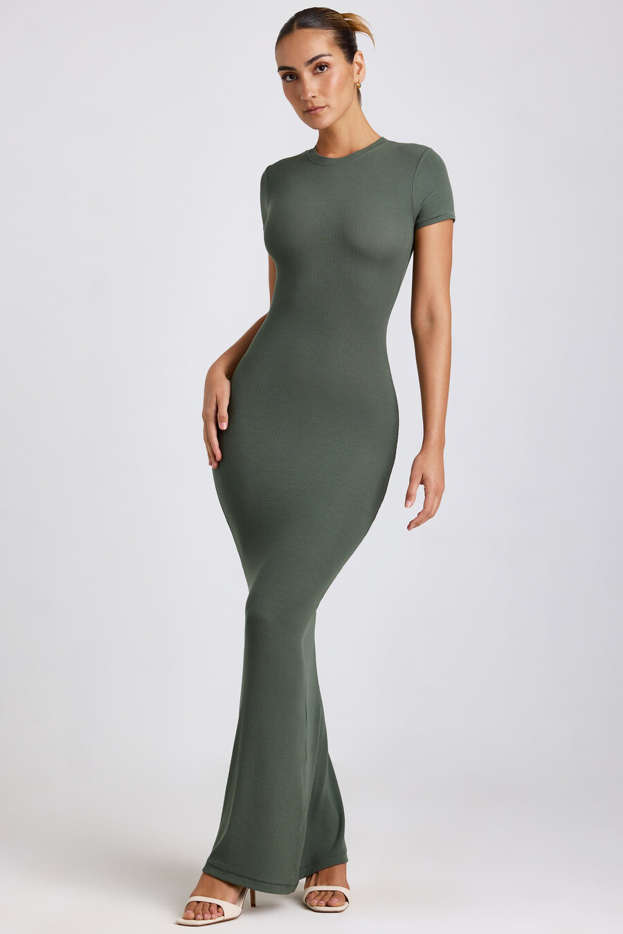 sukienka maxi z prążkowanego modalu w kolorze khaki