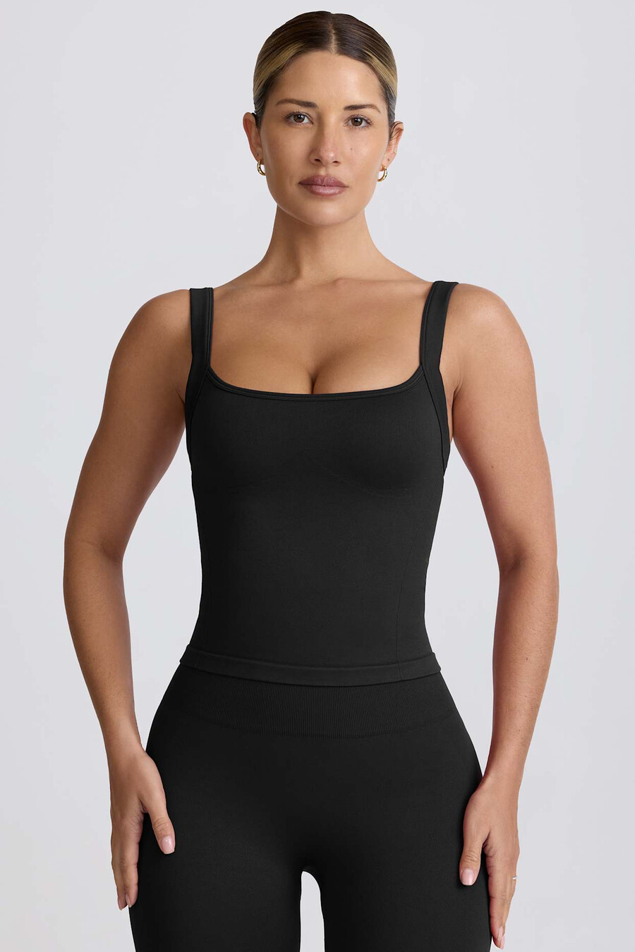 super sculpt seamless longline tank top w kolorze czarnym