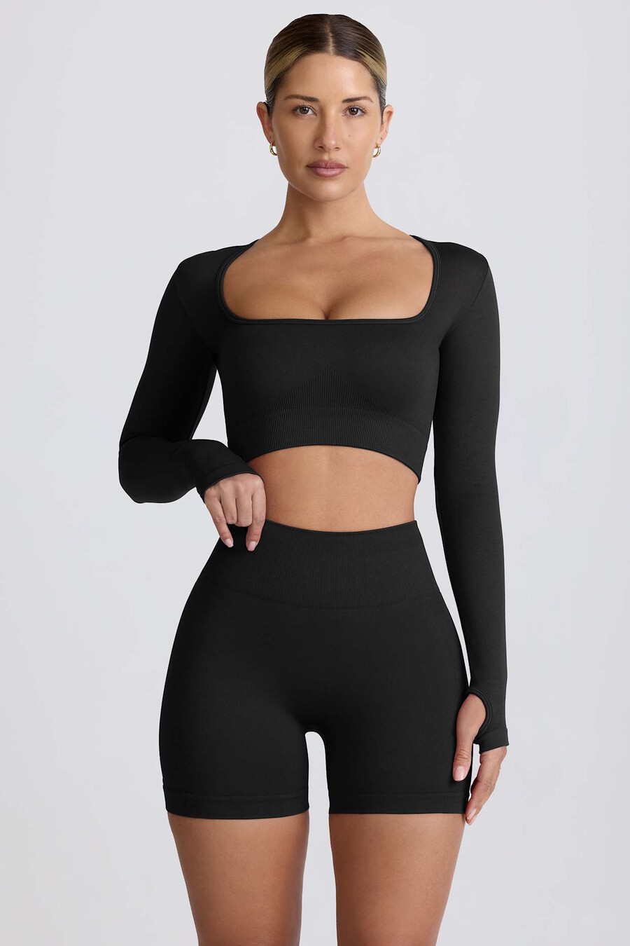 super sculpt seamless crop top z długim rękawem w kolorze czarnym