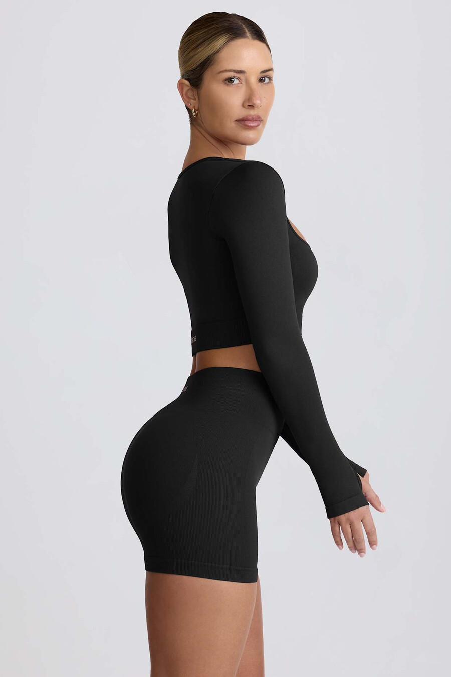 super sculpt seamless crop top z długim rękawem w kolorze czarnym