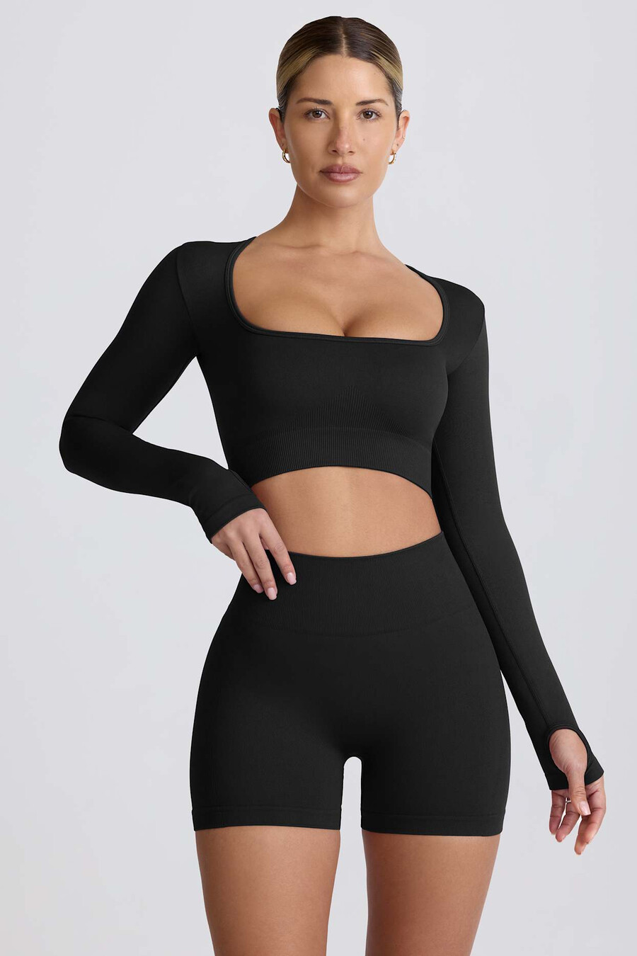 super sculpt seamless crop top z długim rękawem w kolorze czarnym