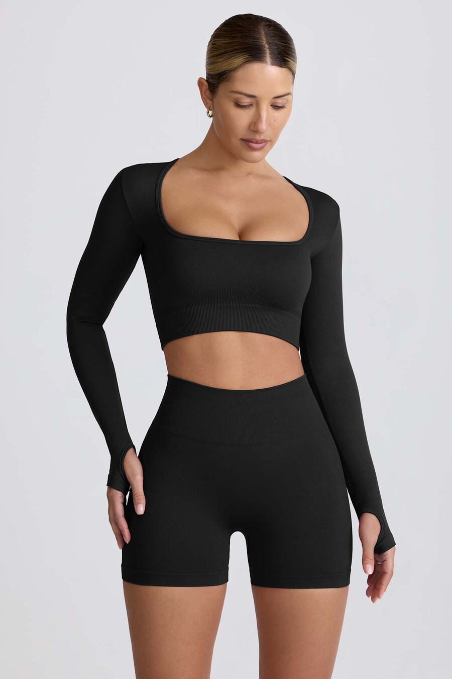 super sculpt seamless crop top z długim rękawem w kolorze czarnym