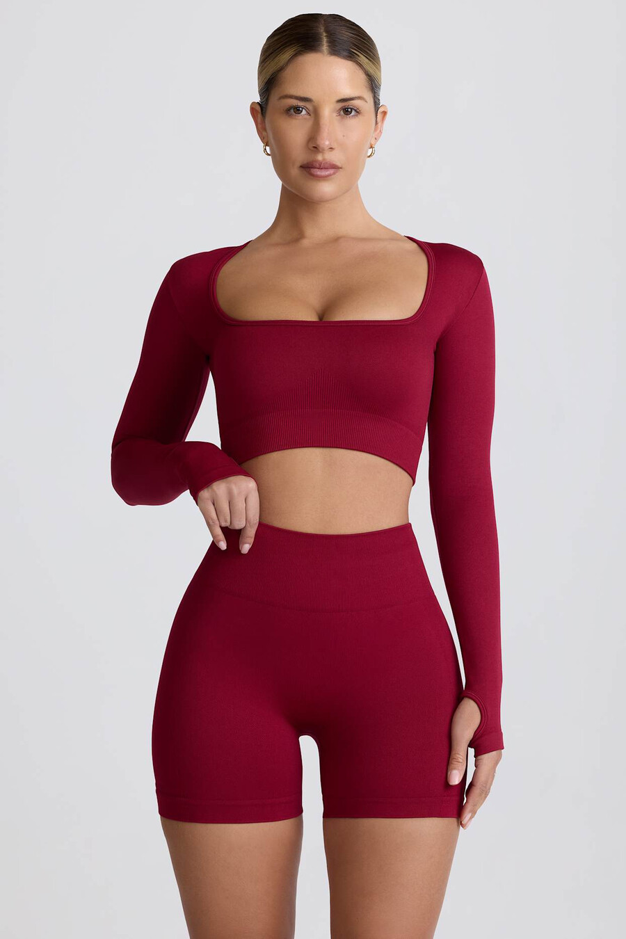 top z długim rękawem i bezszwowym krojem super sculpt w kolorze bordowym