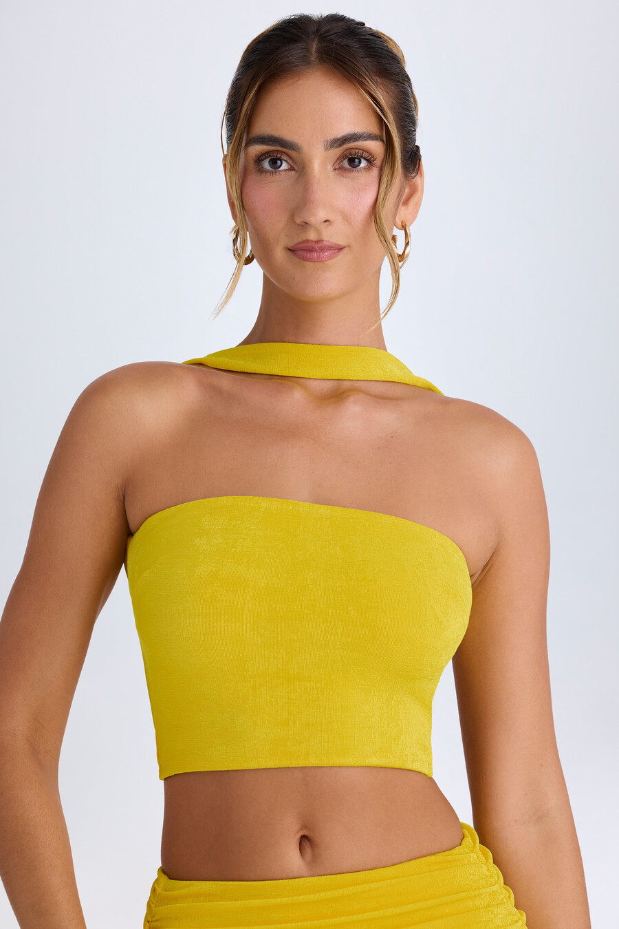 top typu bandeau z kołnierzykiem w kolorze jaskra