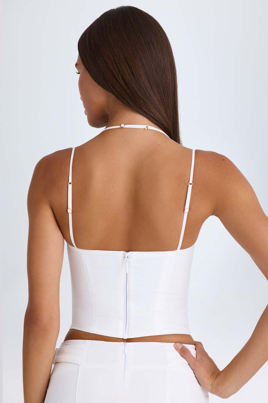 gorset z dekoltem halter w kolorze białym